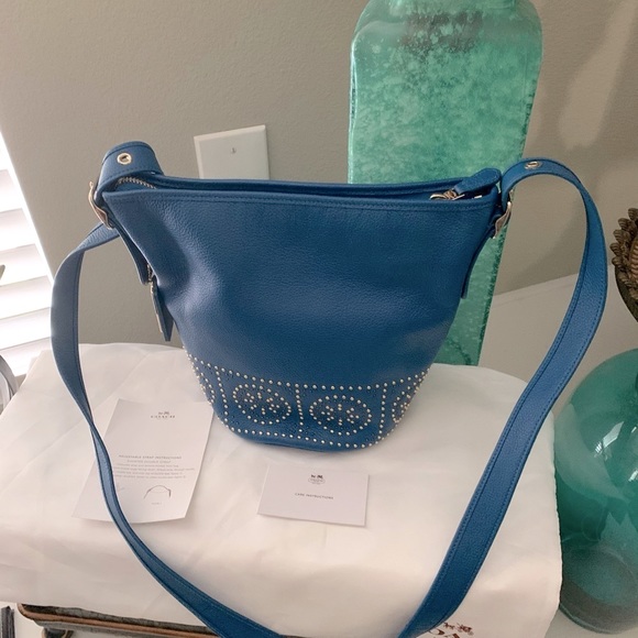 ⭐️💙COACH “RARE” GORGEOUS BLUE STUDDED SHOULDER BAG  PRISTINE INSIDE AND OUT! - Picture 12 of 12